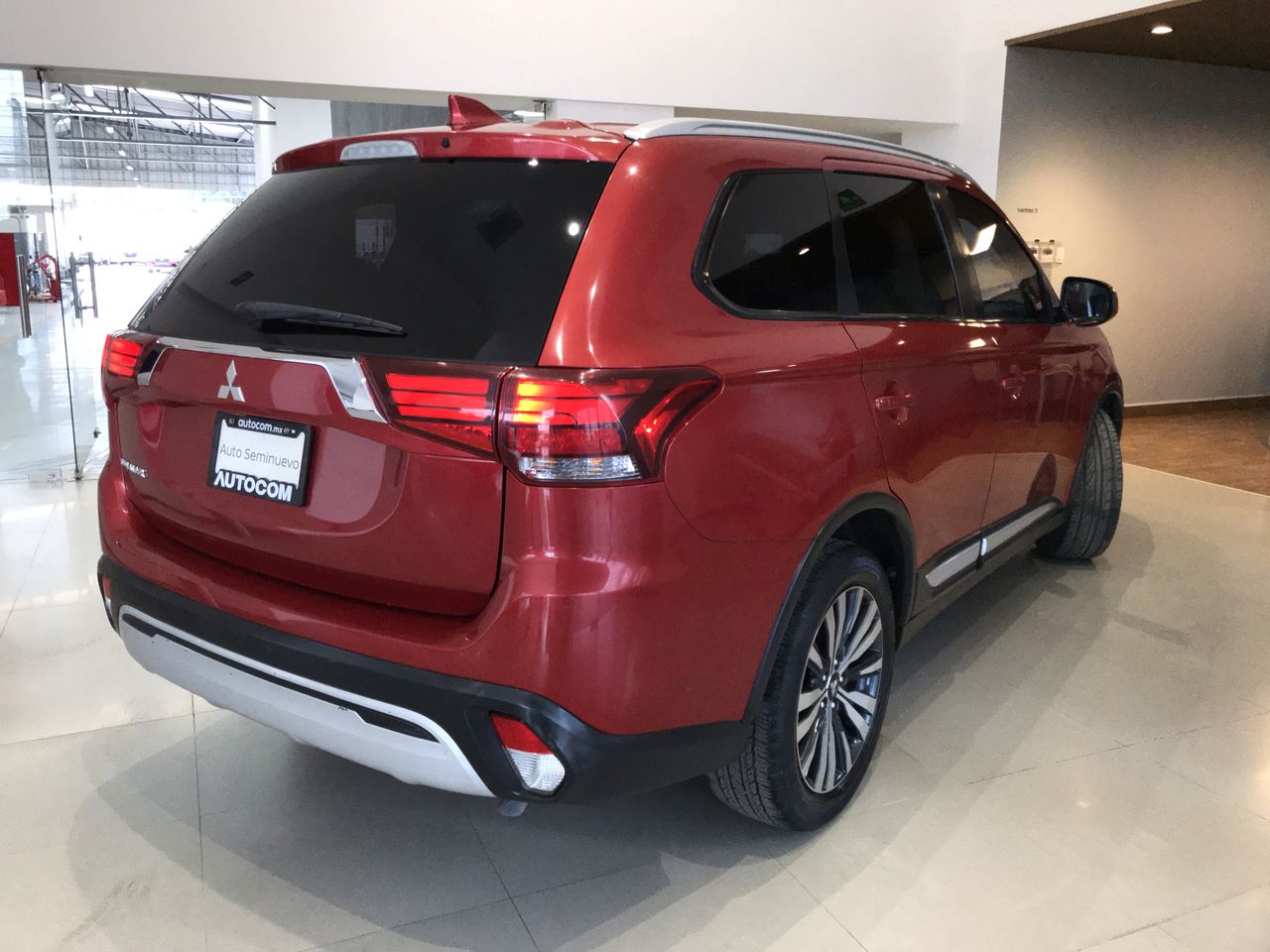2019 Mitsubishi OUTLANDER ES