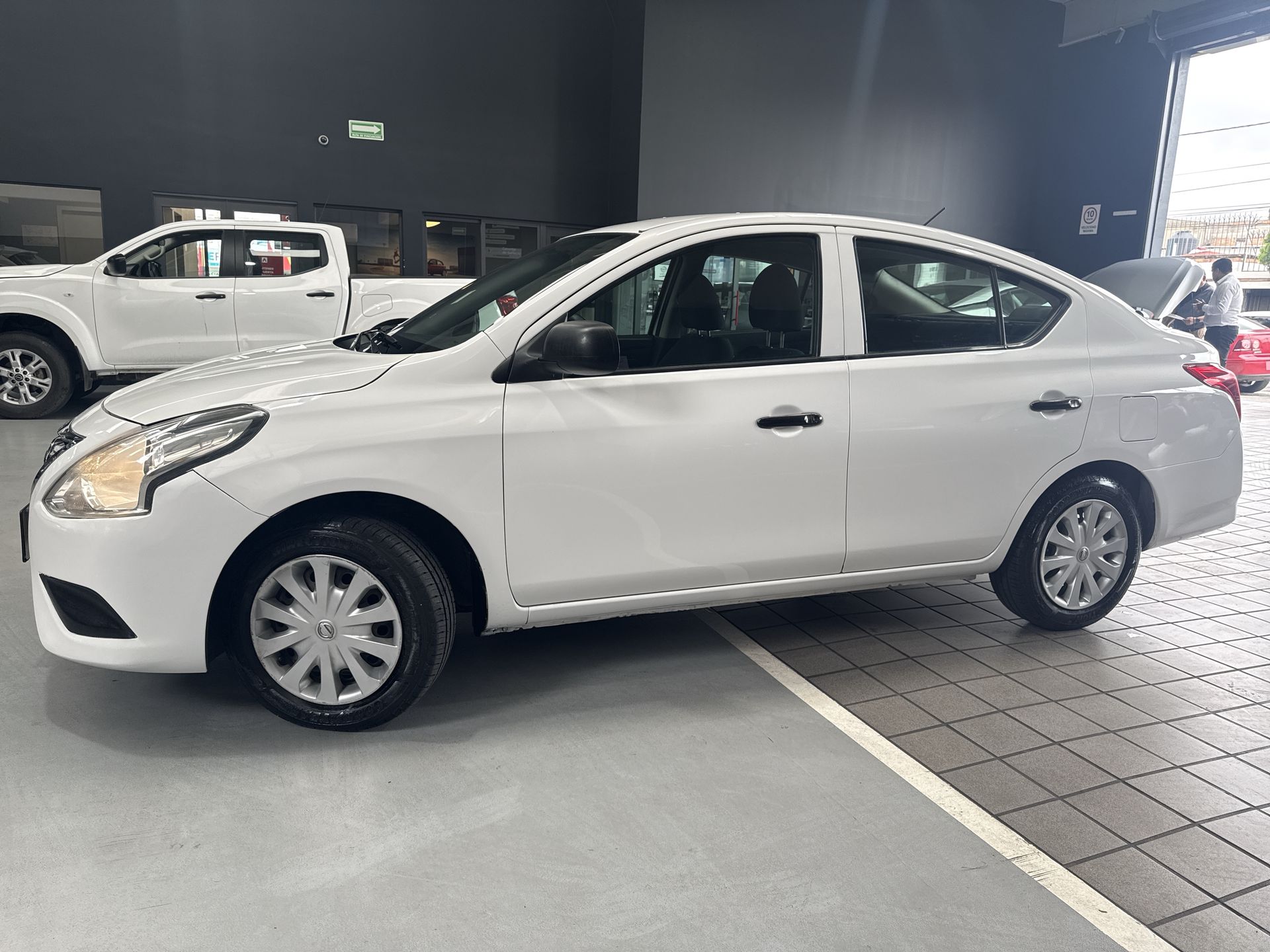 2020 Nissan VERSA MT AC 1.6L