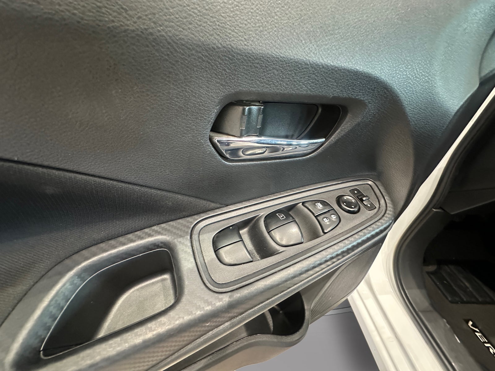 2024 Nissan VERSA ADVANCE MT 24