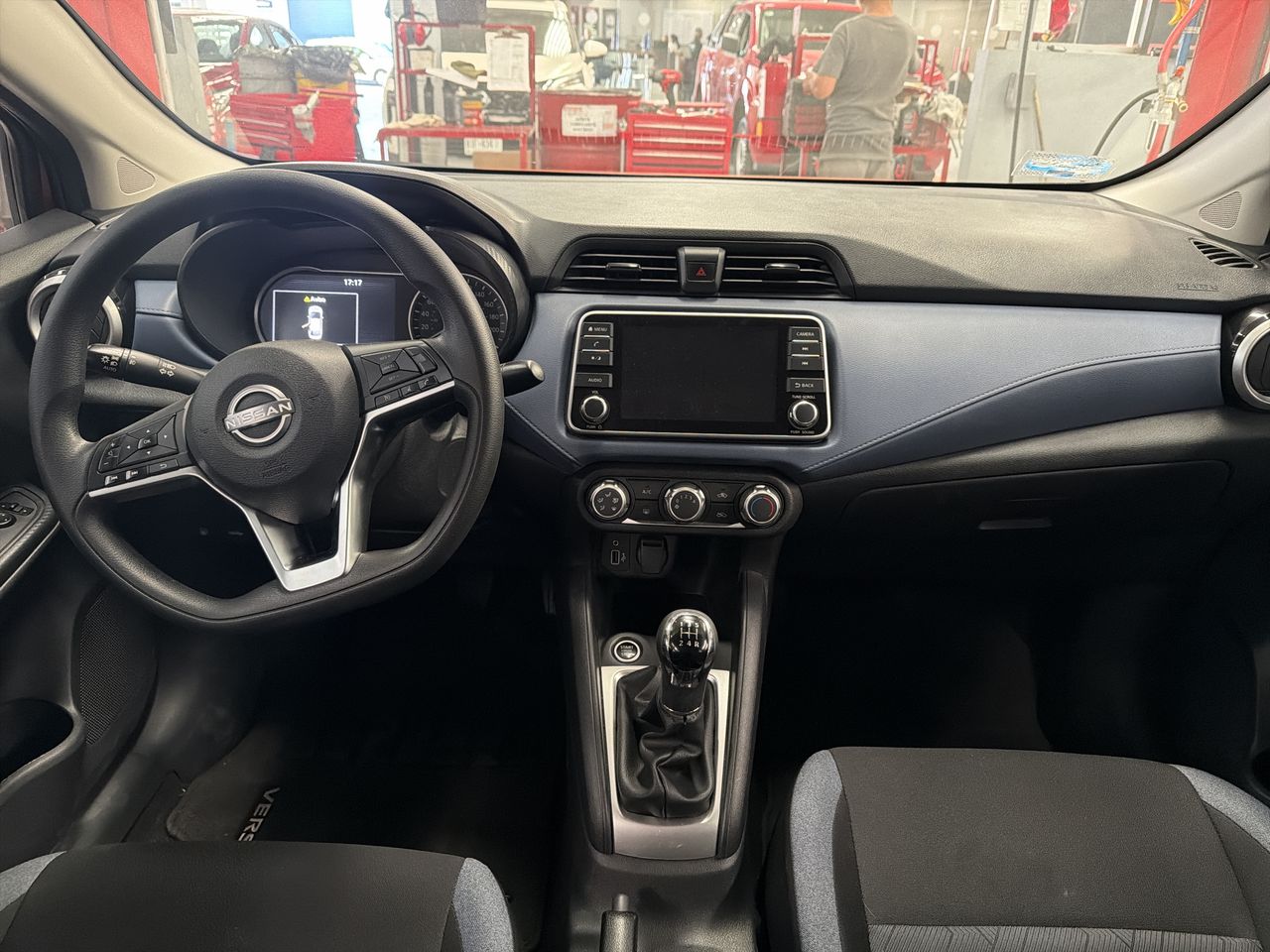 2023 Nissan VERSA ADVANCE MT 23