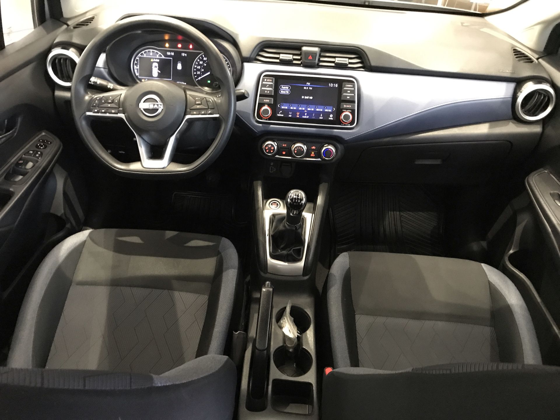 2023 Nissan VERSA ADVANCE MT 23