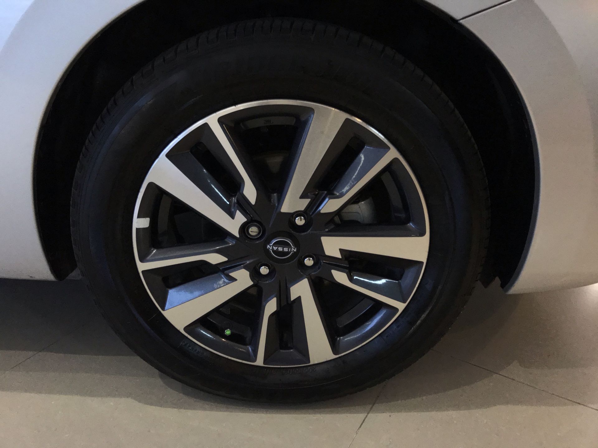 2023 Nissan VERSA ADVANCE MT 23