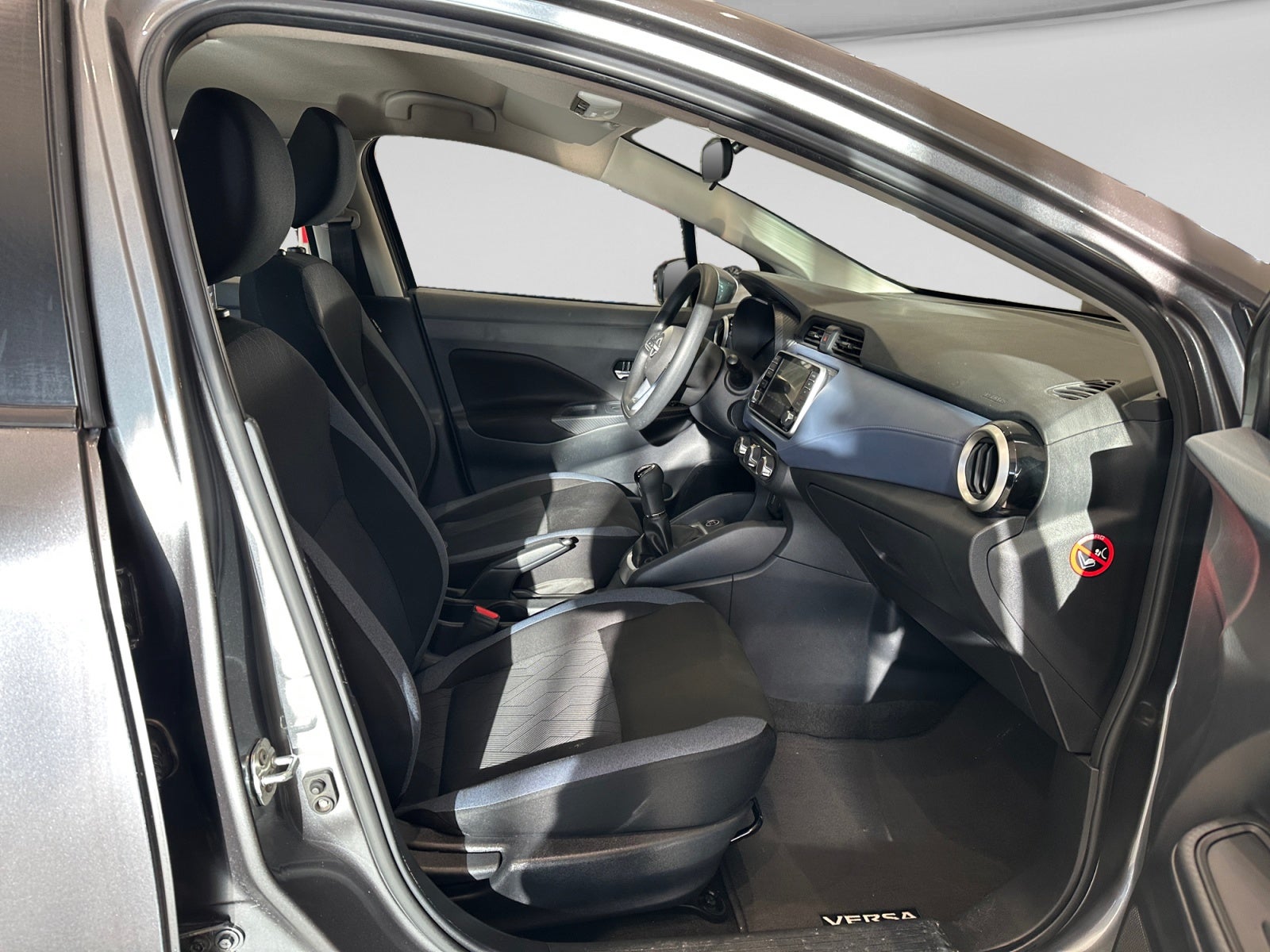 2024 Nissan VERSA ADVANCE MT 24