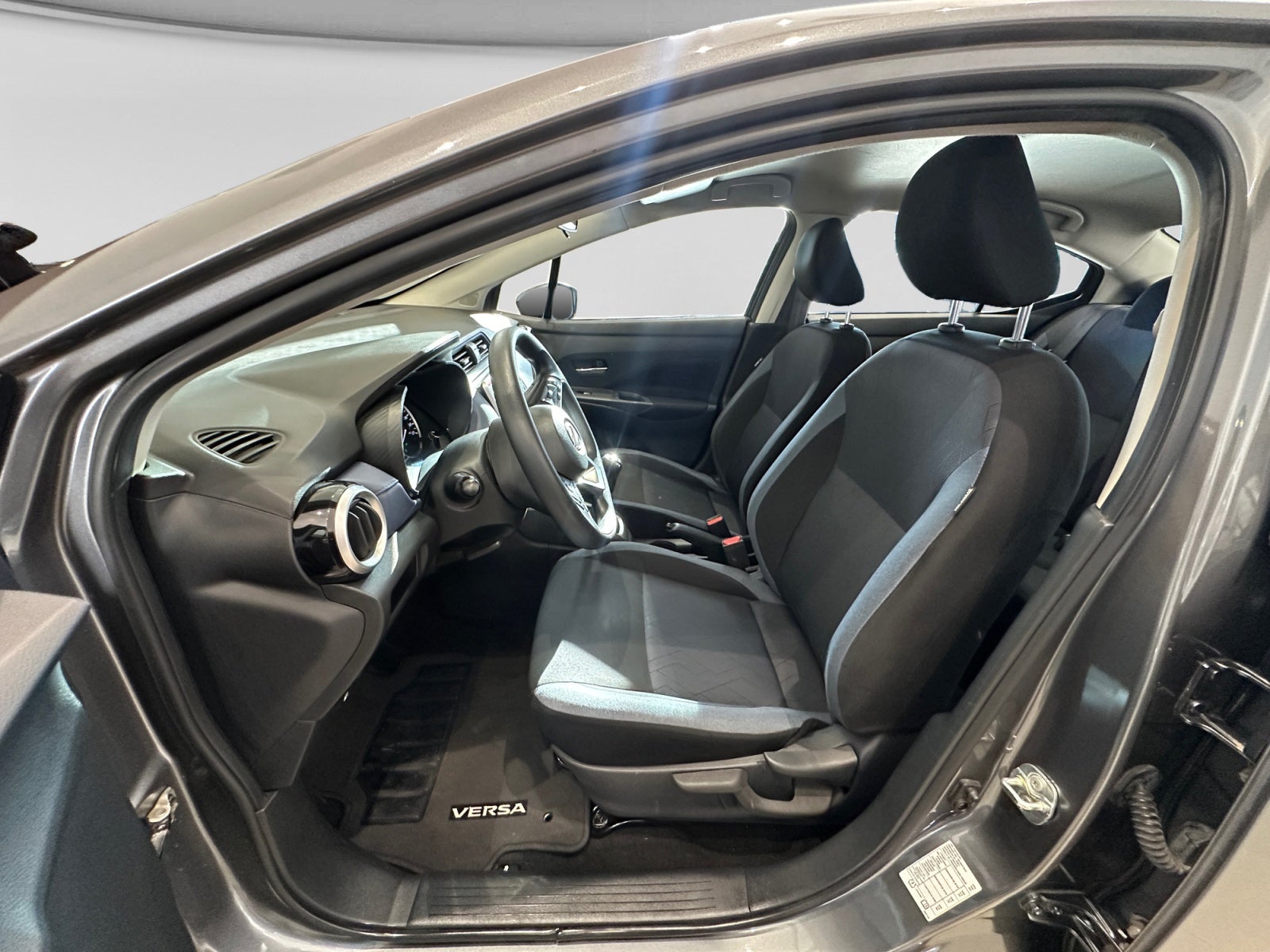 2024 Nissan VERSA ADVANCE MT 24