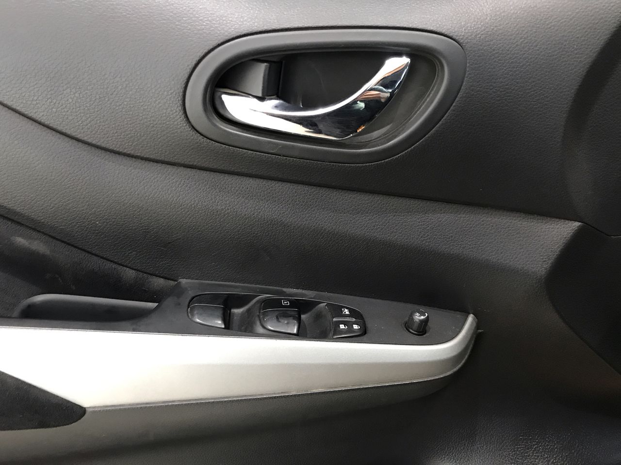 2018 Nissan NP300 FRONTIER LE TM AC