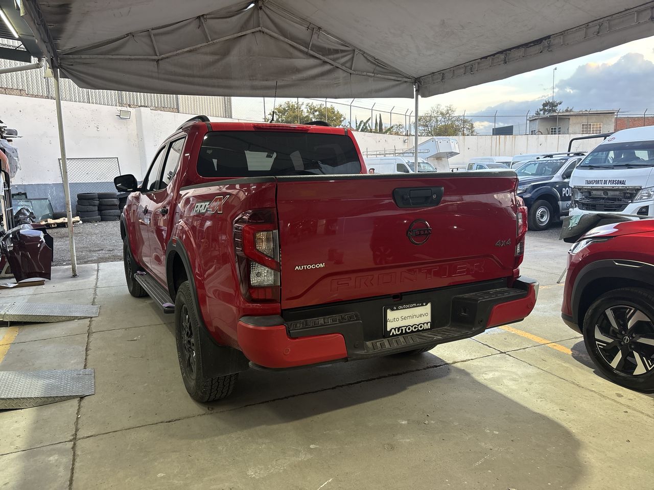 2024 Nissan FRONTIER FRONTIER PRO-4X 4X4 TA 24