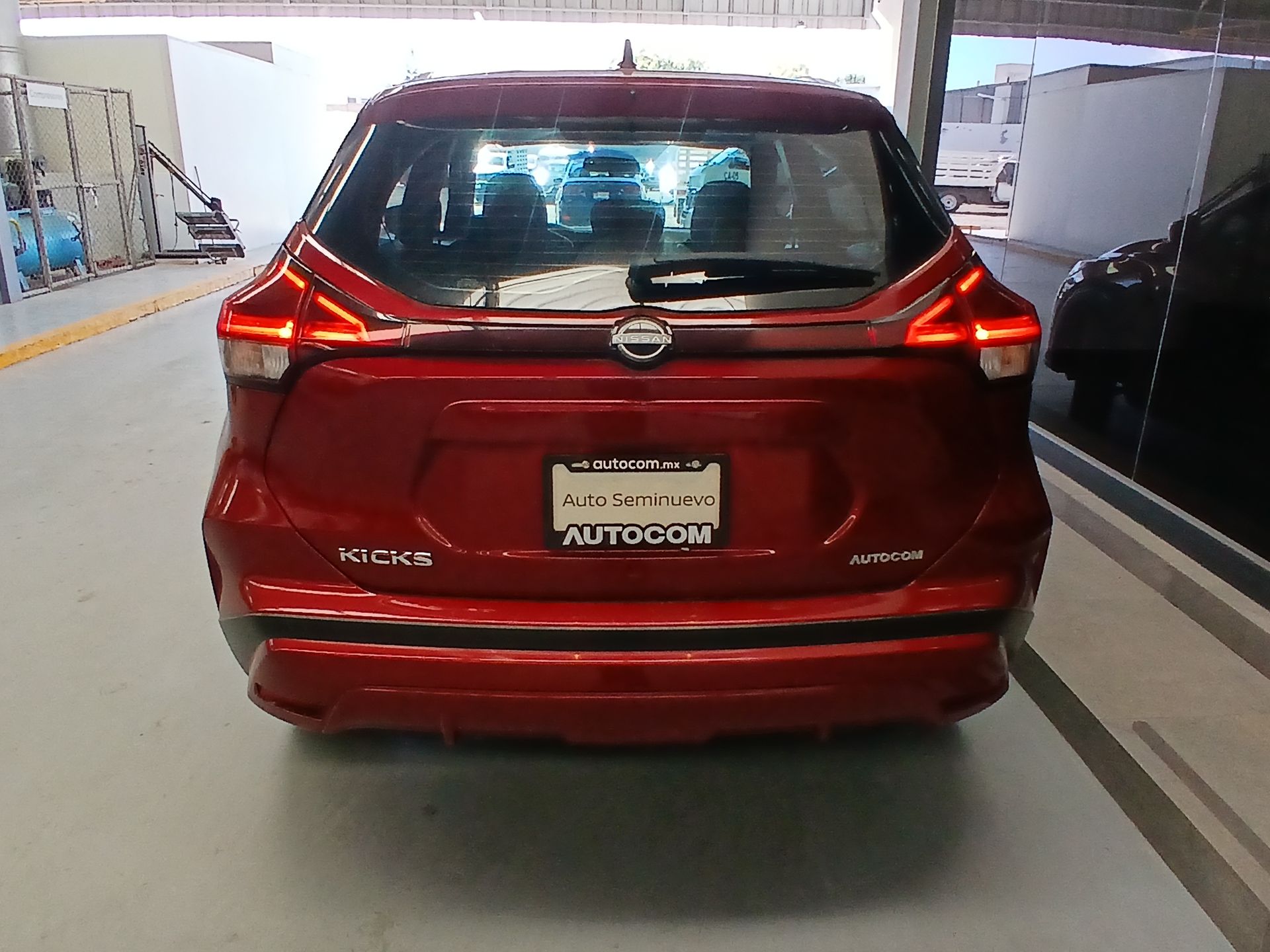 2023 Nissan KICKS KICKS ADVANCE CVT NEGRO