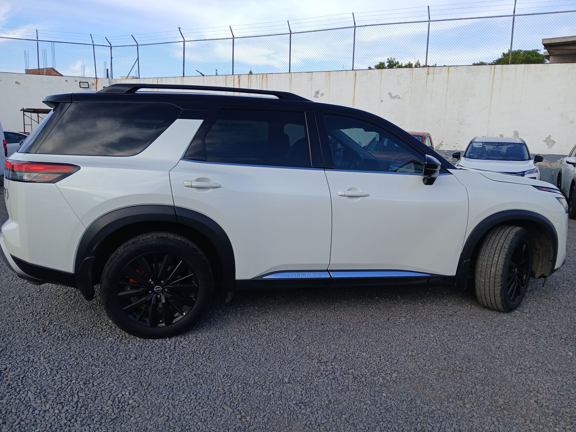 2024 Nissan PATHFINDER PLATINUM 4WD 24