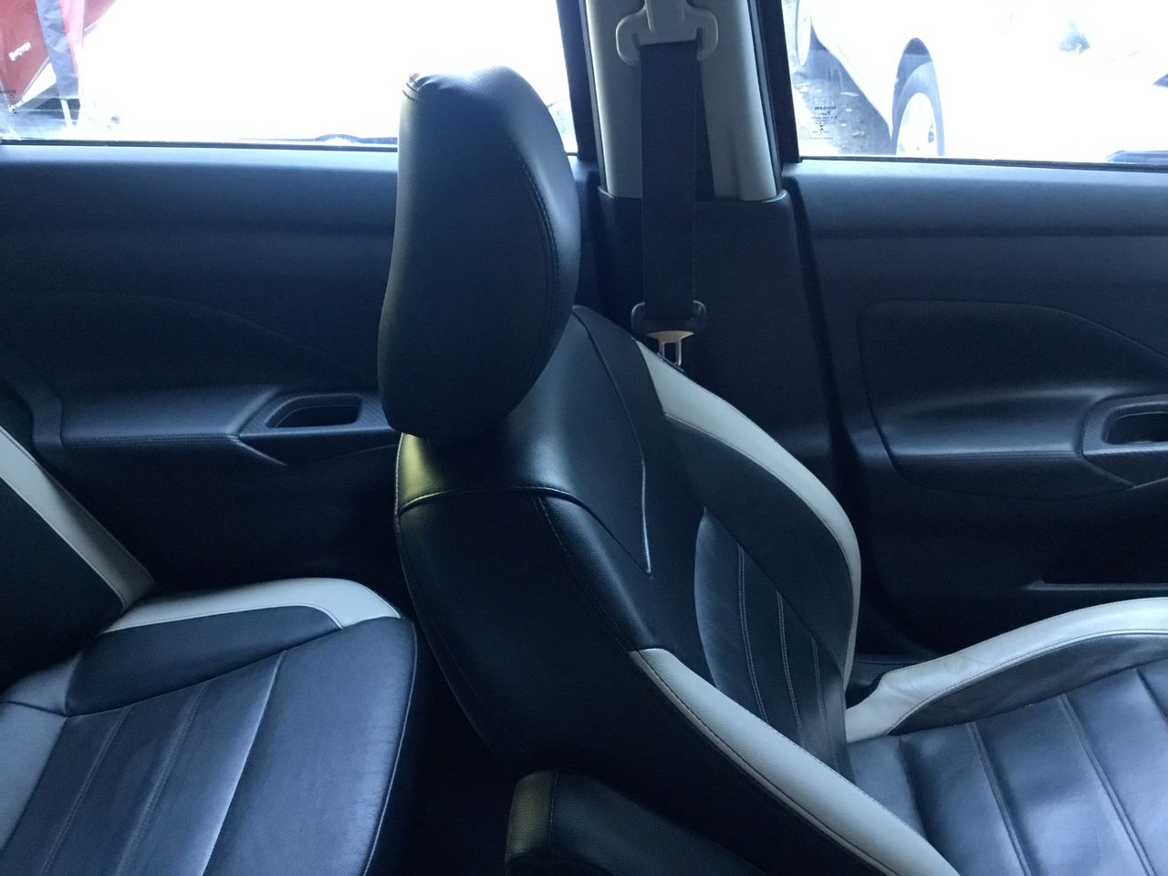 2022 Nissan VERSA PLATINUM CVT 22