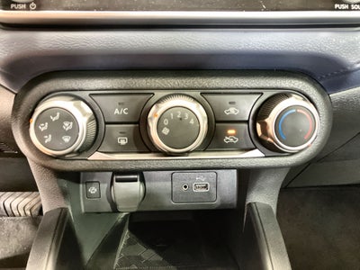 2023 Nissan VERSA ADVANCE CVT 23