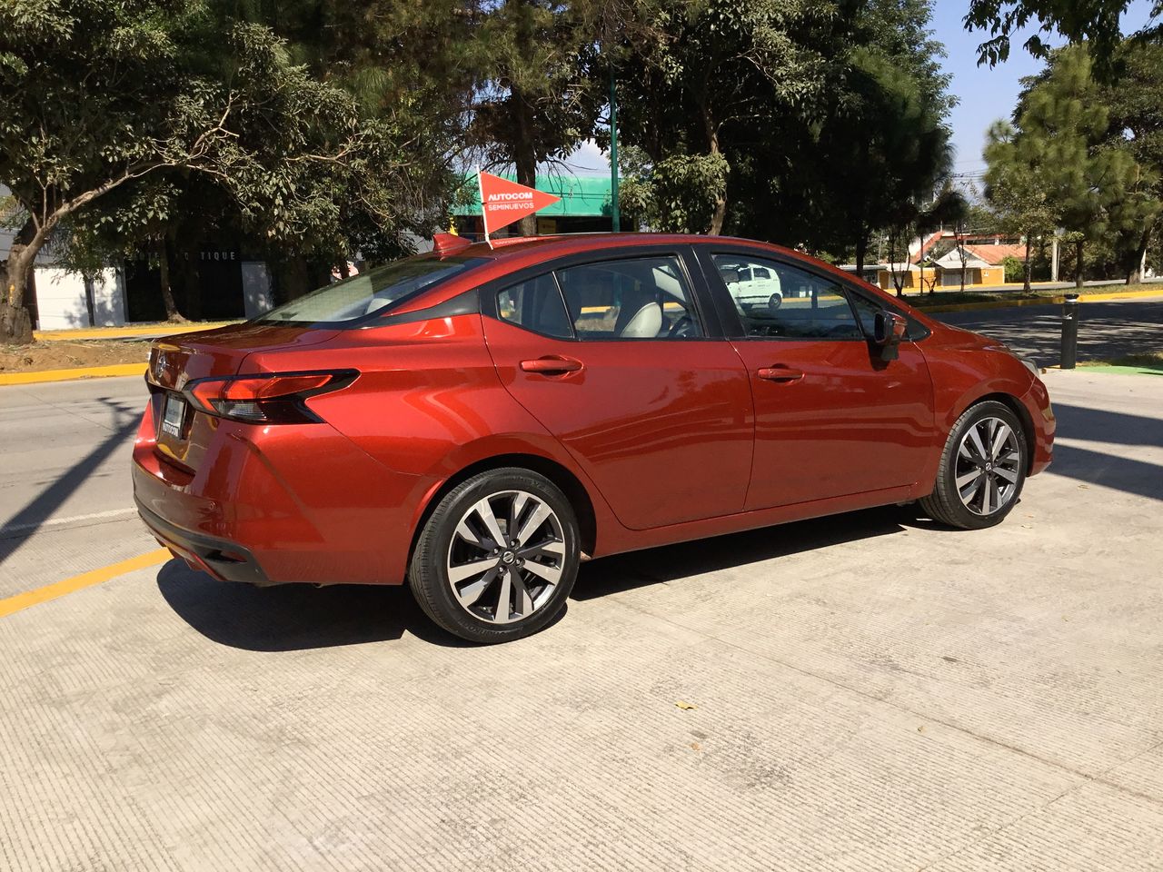 2020 Nissan VERSA PLATINUM CVT