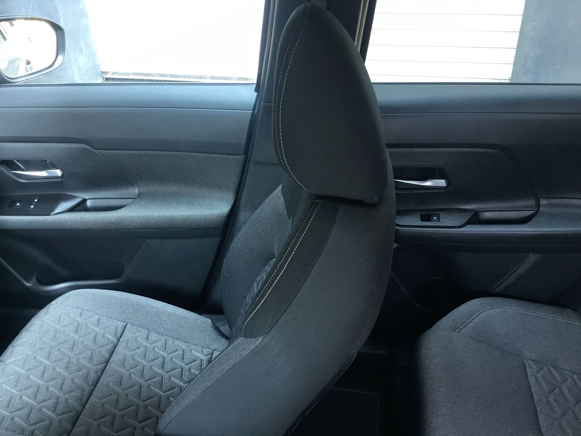 2025 Nissan KICKS ADVANCE CVT
