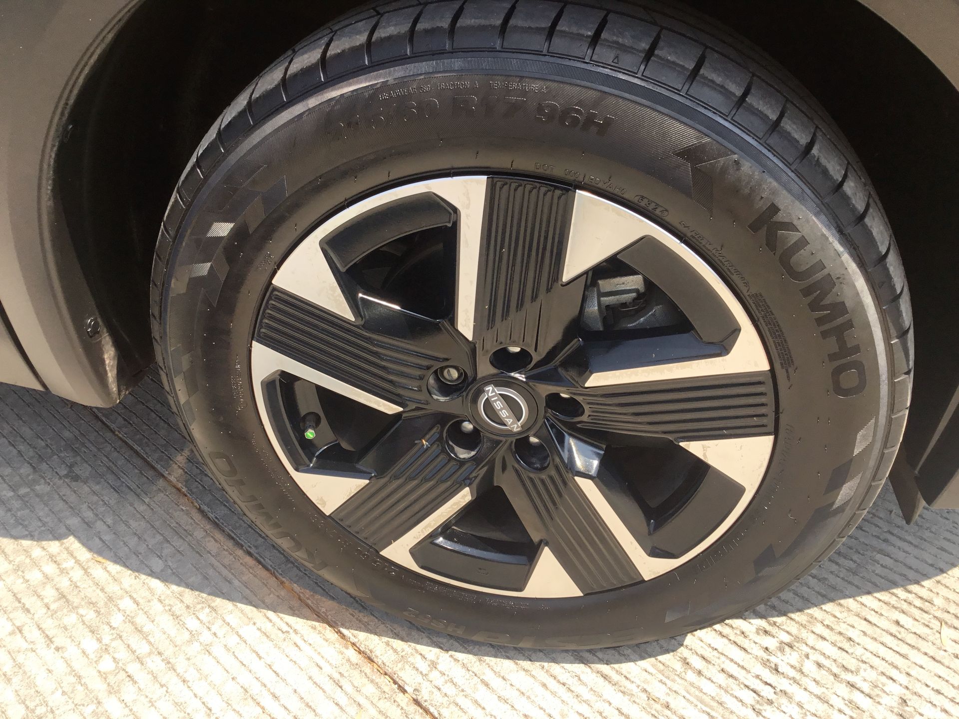 2025 Nissan KICKS ADVANCE CVT