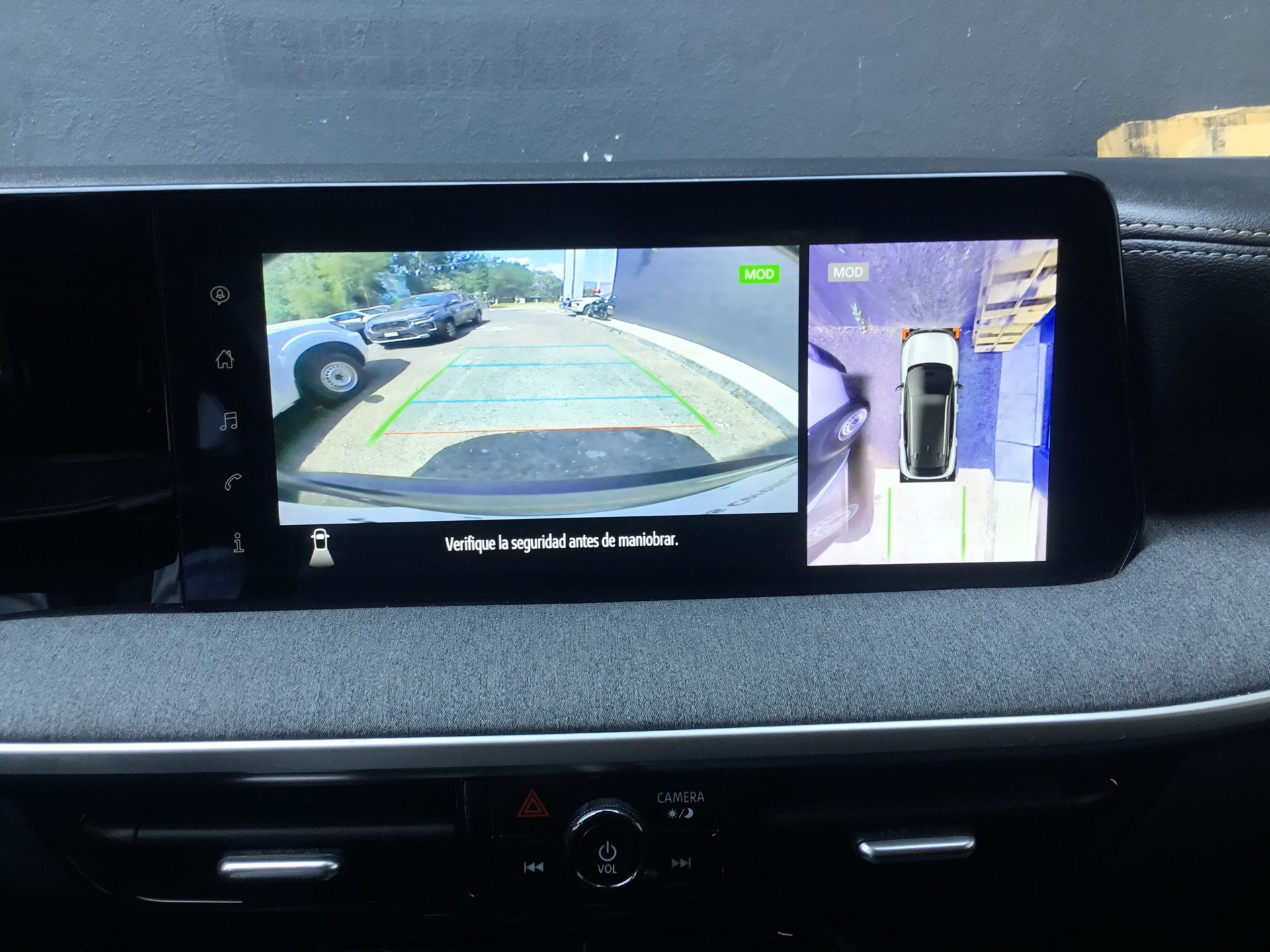 2025 Nissan KICKS ADVANCE CVT