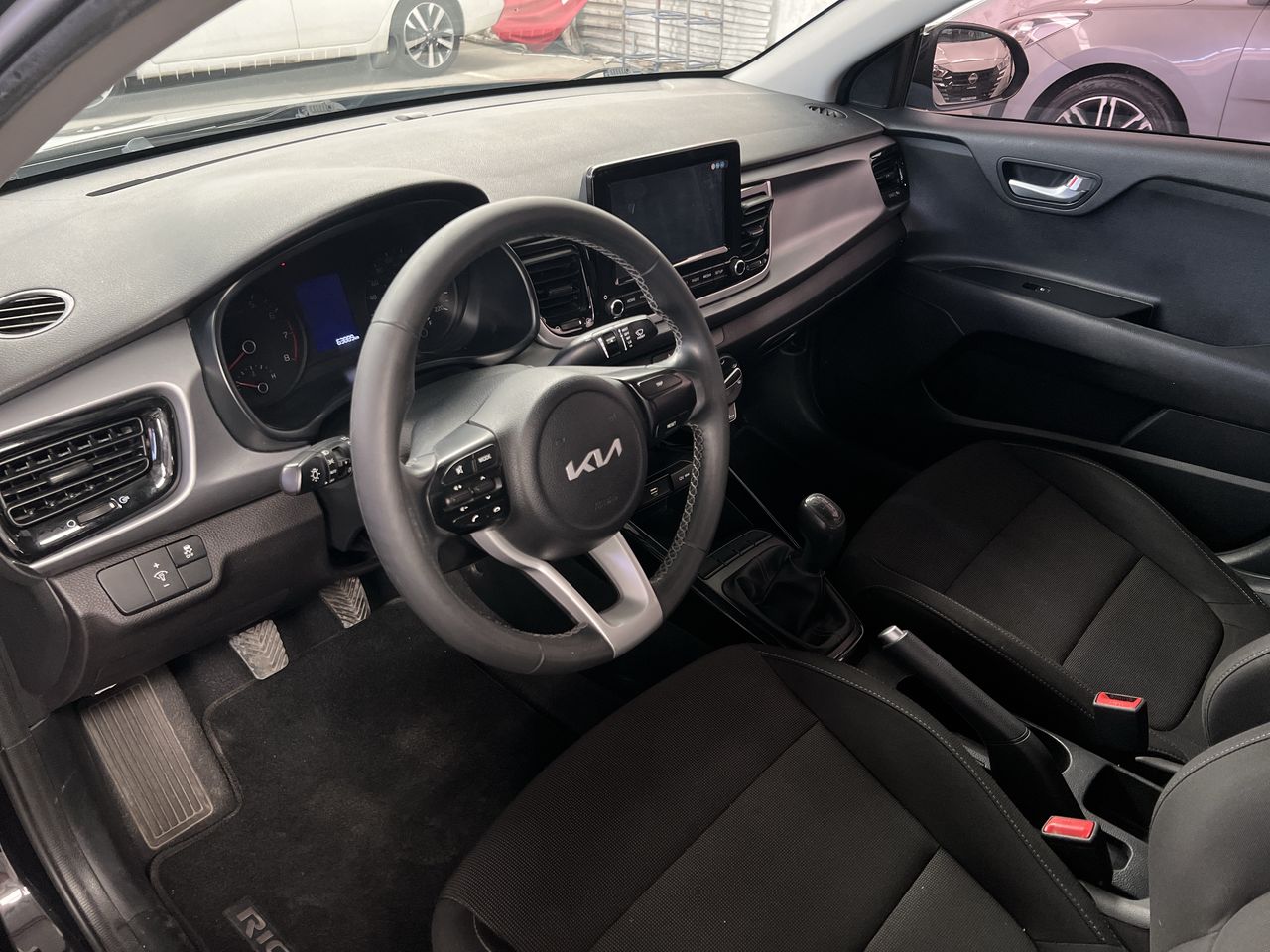 2022 Kia RIO LX TM