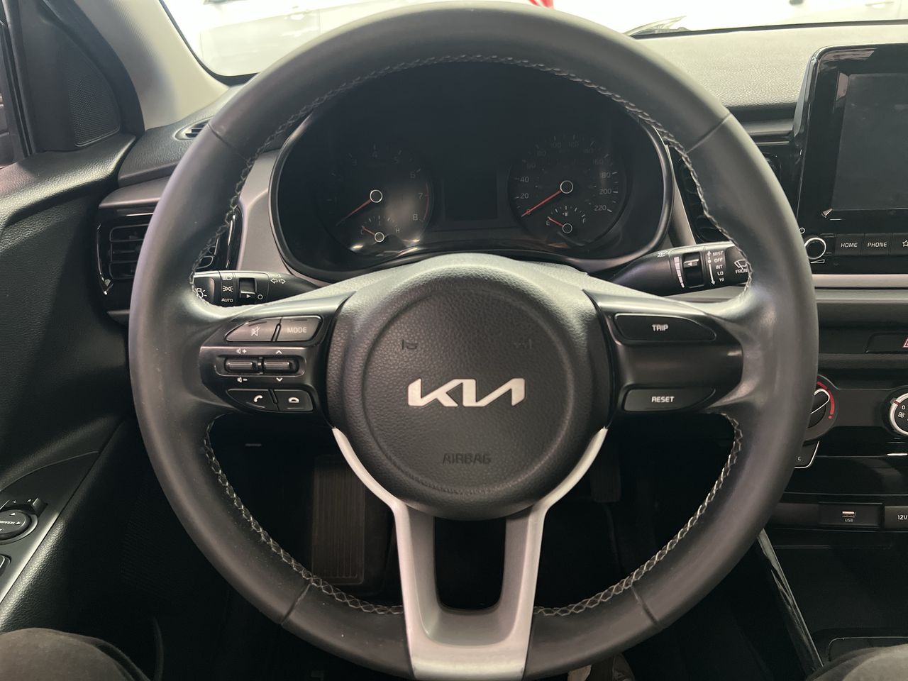 2022 Kia RIO LX TM