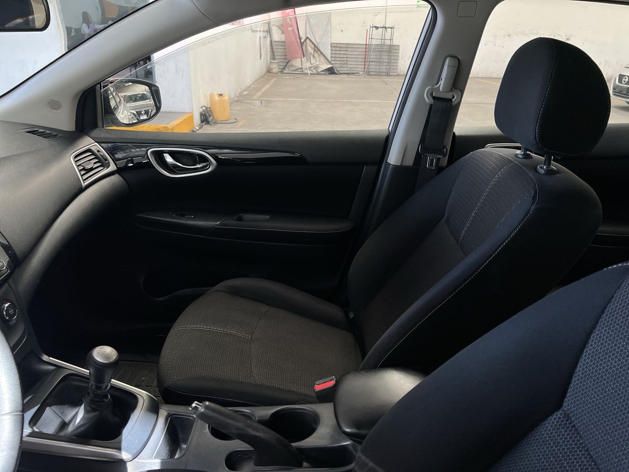 2017 Nissan SENTRA ADVANCE MT