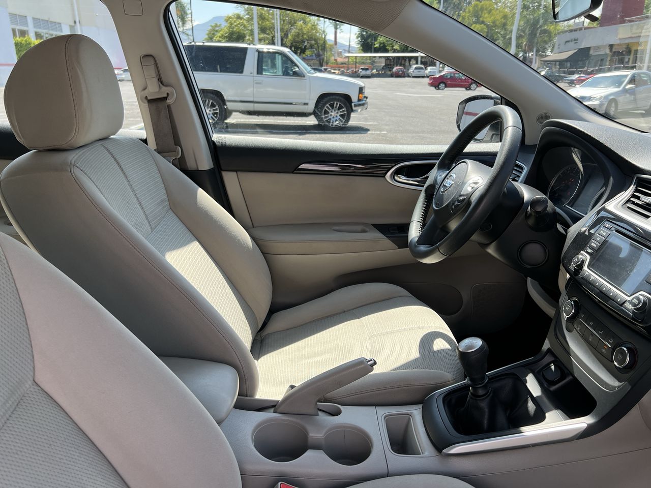 2017 Nissan SENTRA SENTRA ADVANCE MT