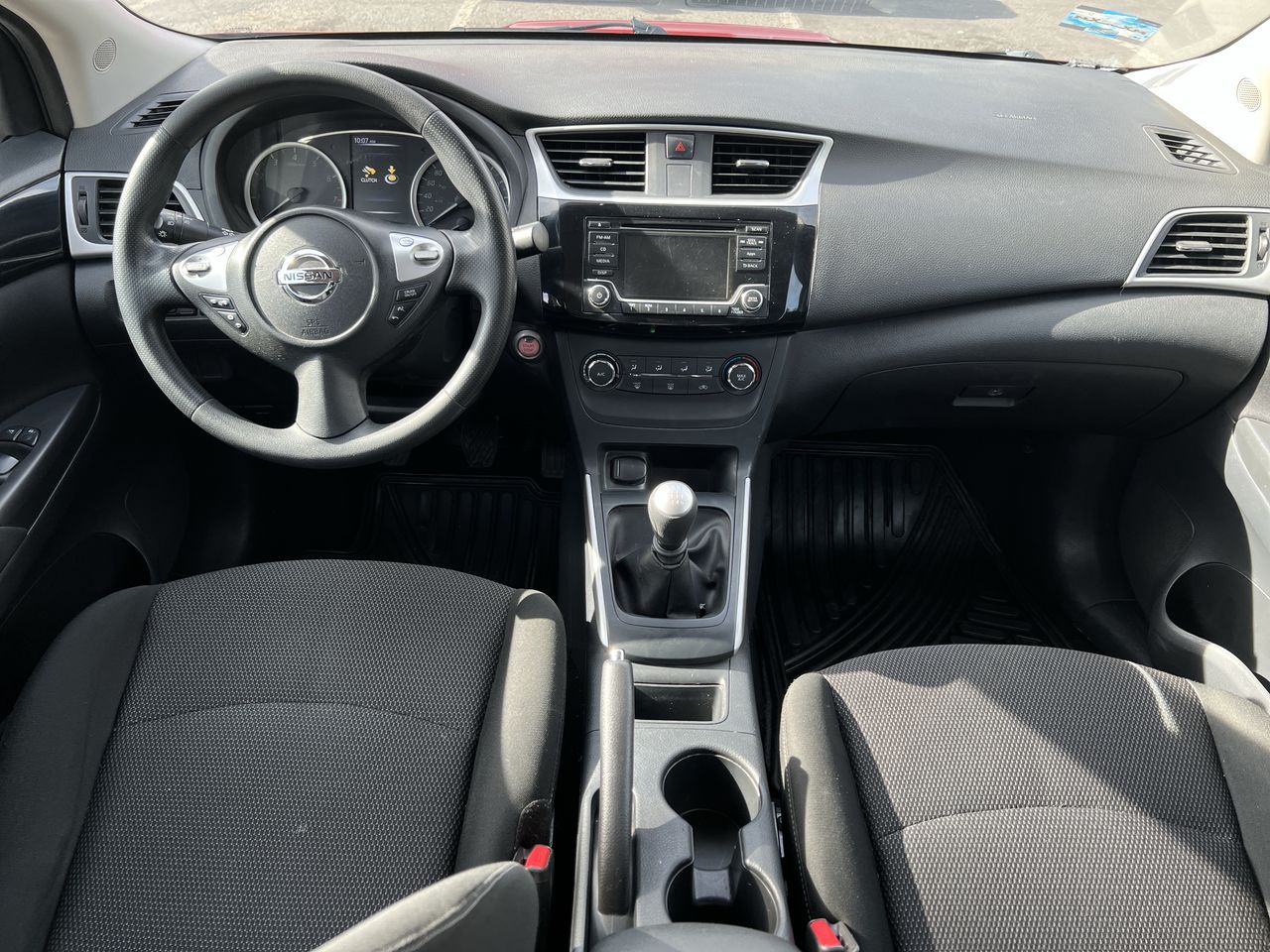 2019 Nissan SENTRA ADVANCE MT