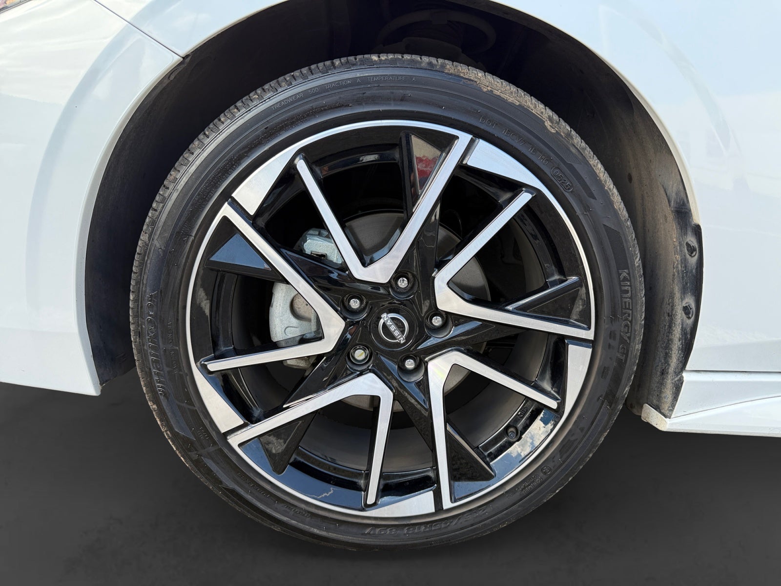 2025 Nissan SENTRA SR PLATINUM BITONO CVT PIEL GENUINA
