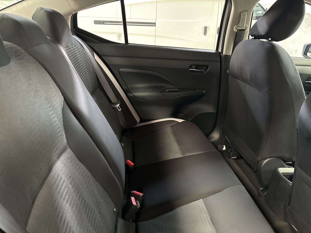 2021 Nissan VERSA ADVANCE MT 21