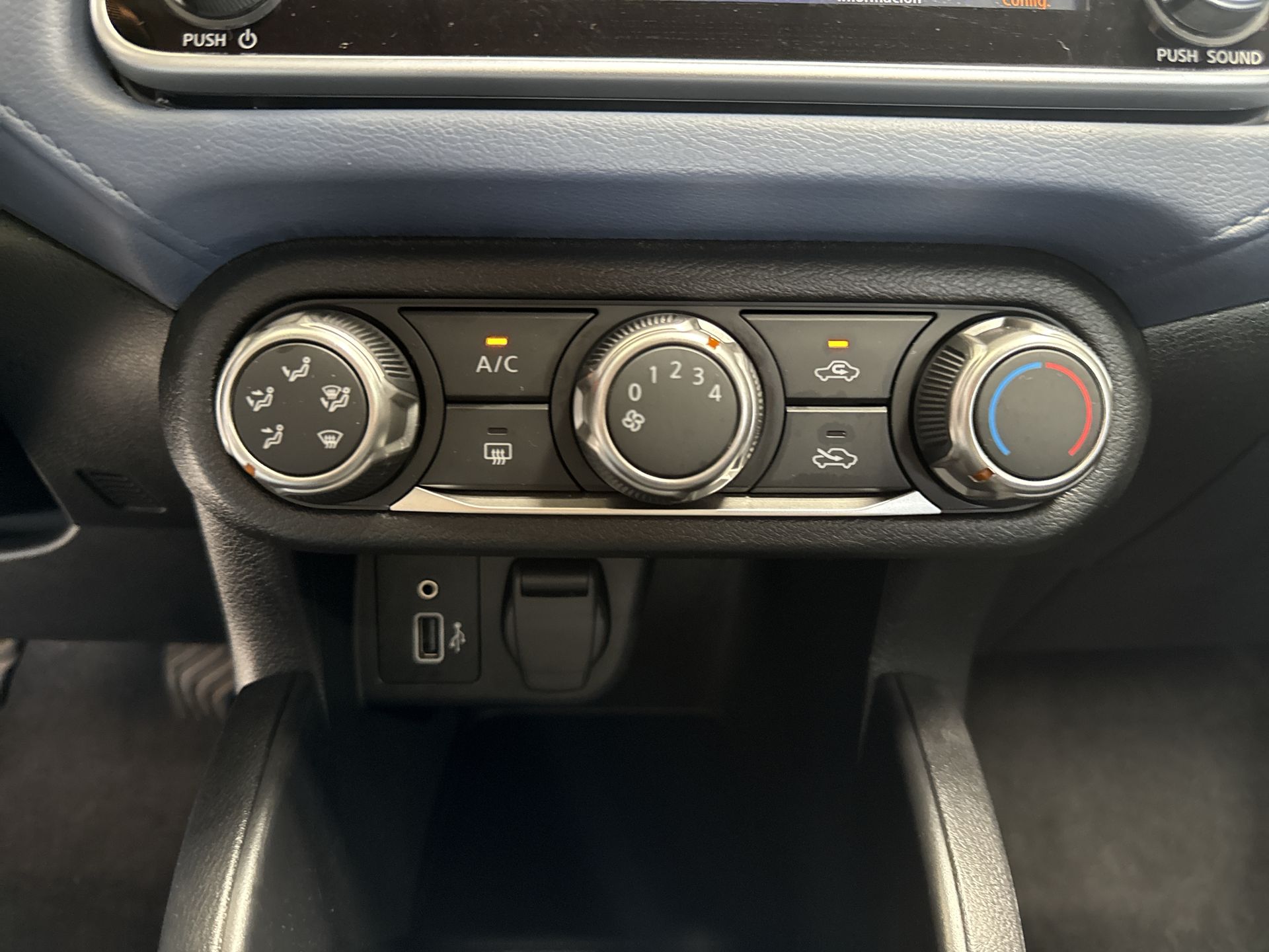 2024 Nissan VERSA ADVANCE MT 24
