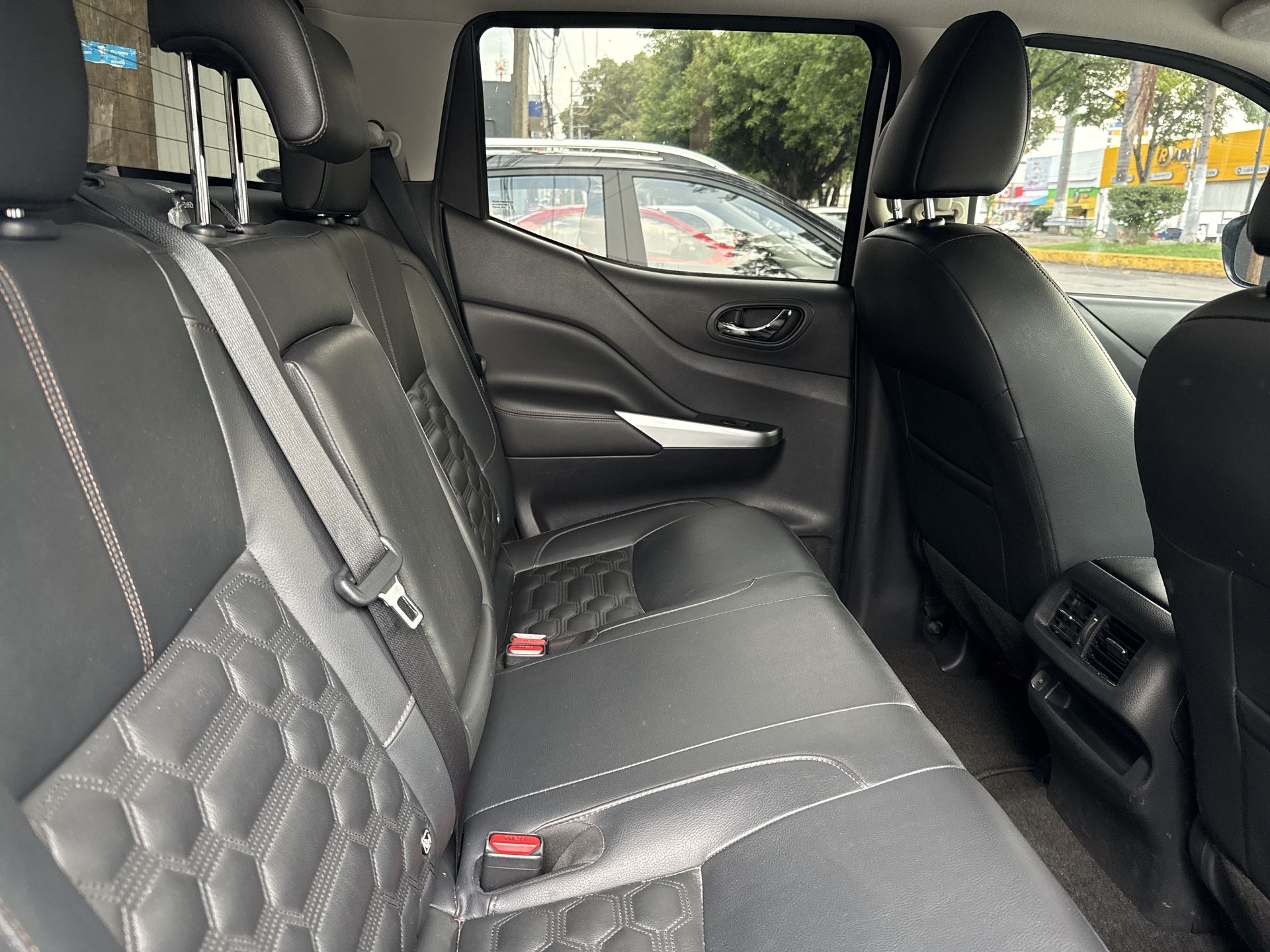 2023 Nissan FRONTIER PLATINUM LE TA 23