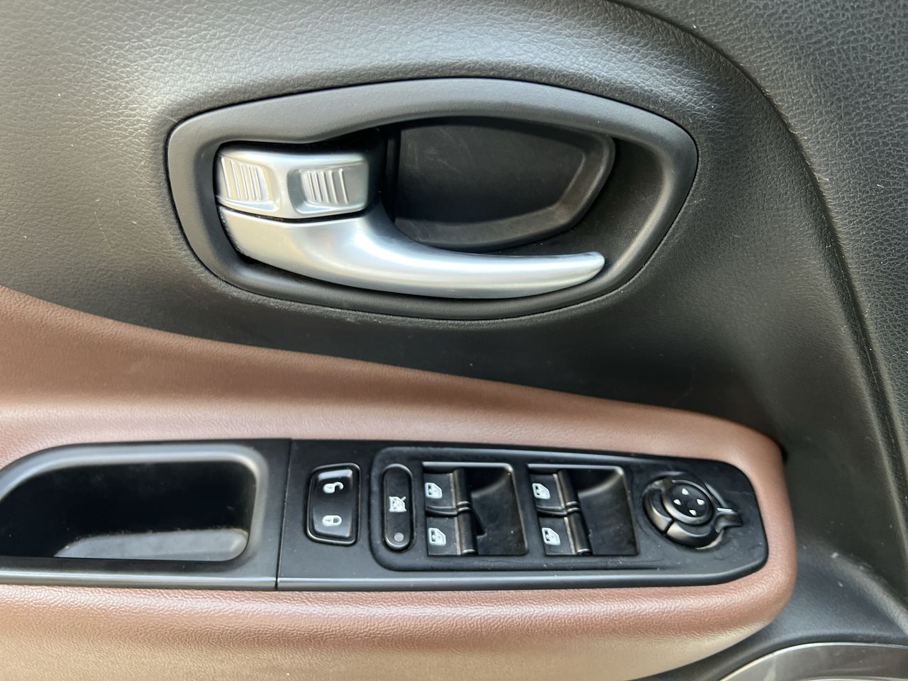 2022 Jeep RENEGADE LIMITED