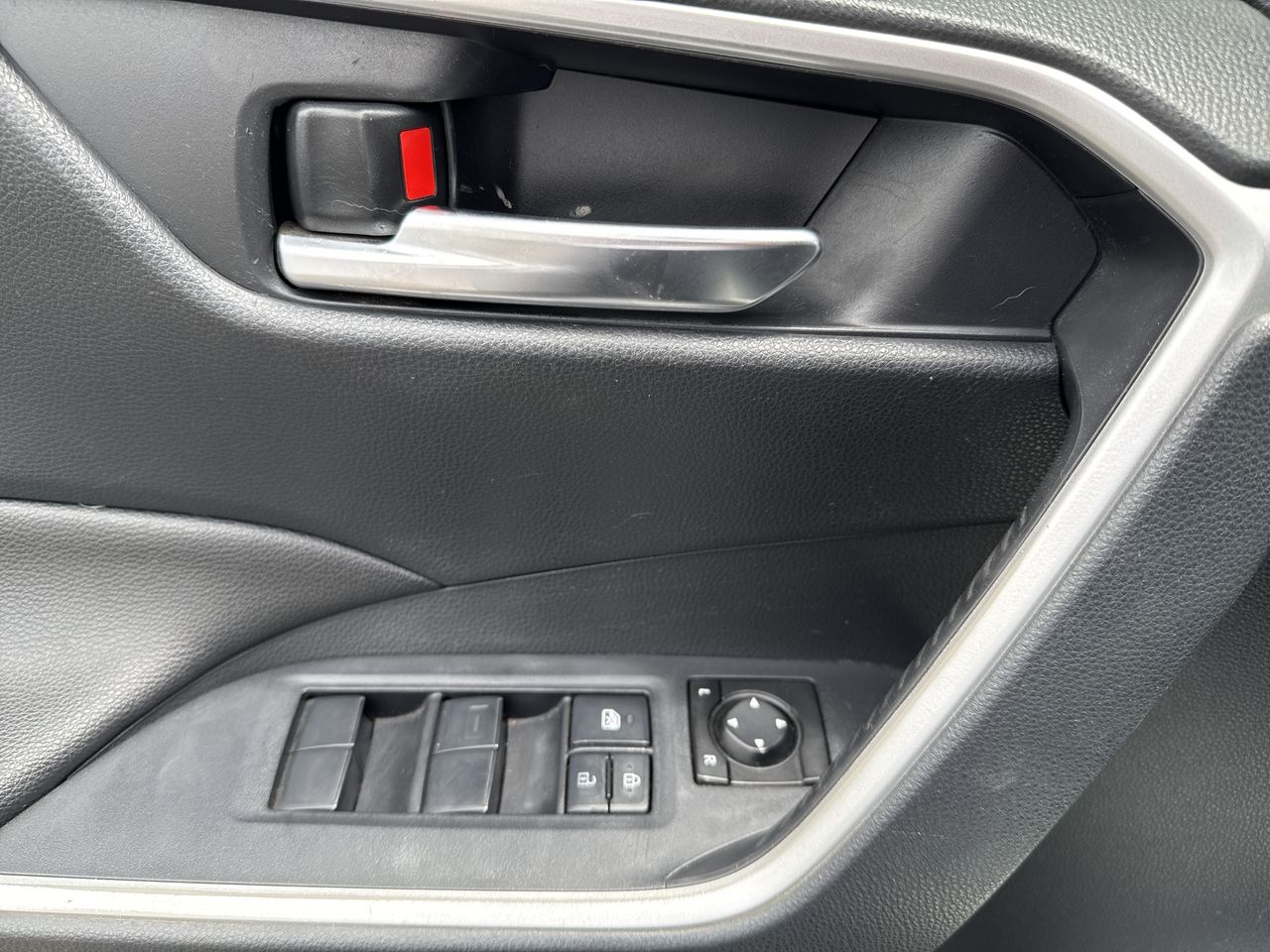 2019 Toyota RAV4 2.5 XLE AWD AT