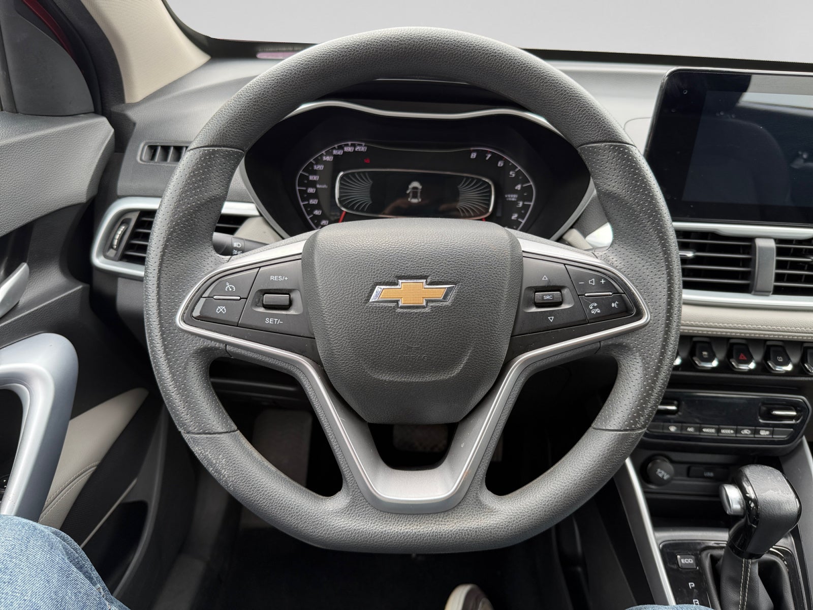 2022 Chevrolet GROOVE LT AT