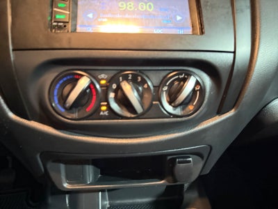 2019 Nissan FRONTIER DOBLE CABINA SE TM AC PAQ SEG 6VEL