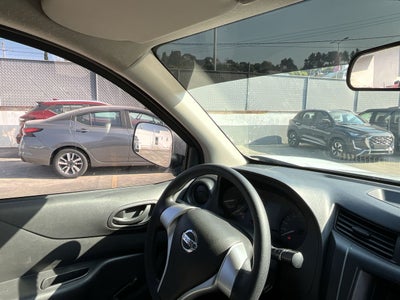 2020 Nissan NP300 CHASIS CAB. TM DH AC PAQ. SEG. VDC 6 VEL