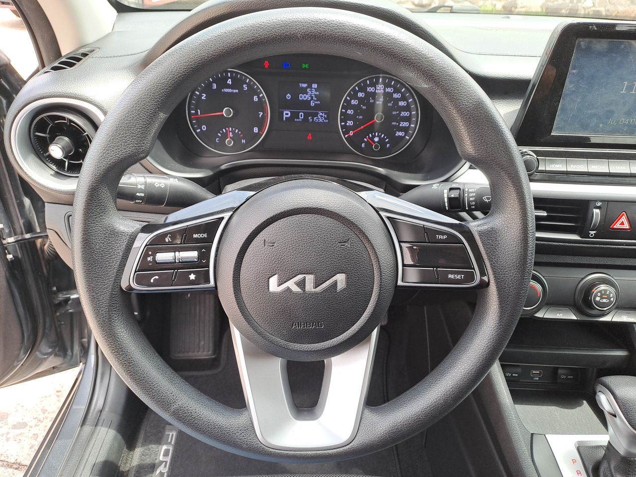 2023 Kia FORTE LX IVT