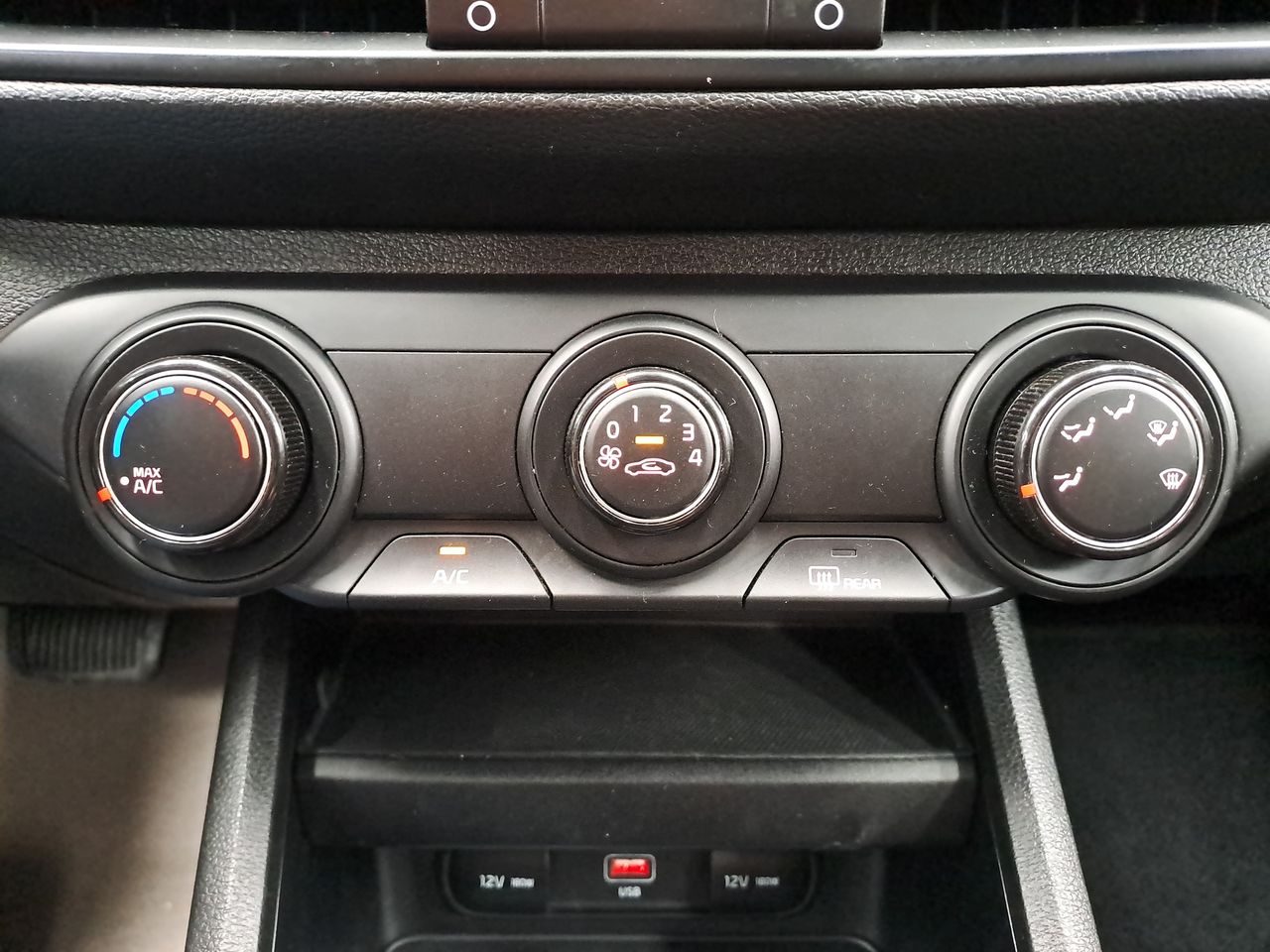 2023 Kia FORTE LX IVT