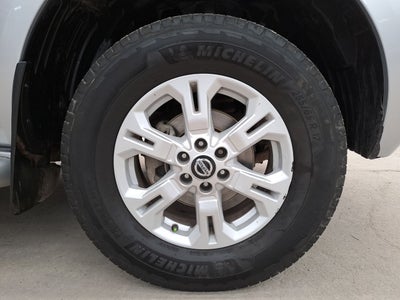 2022 Nissan FRONTIER LE TA 22