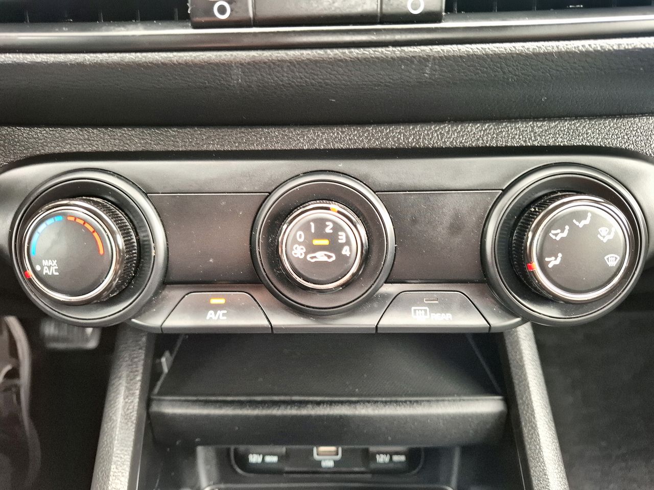 2023 Kia FORTE LX IVT