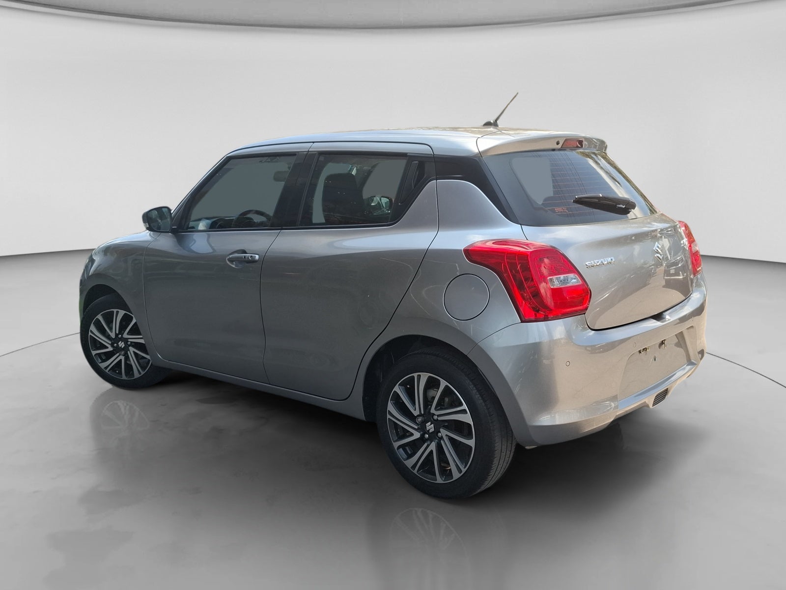2021 SUZUKI SWIFT GLX CVT