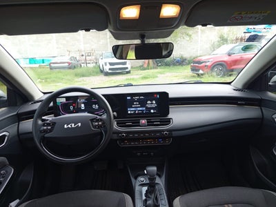 2024 Kia K3 EX AT