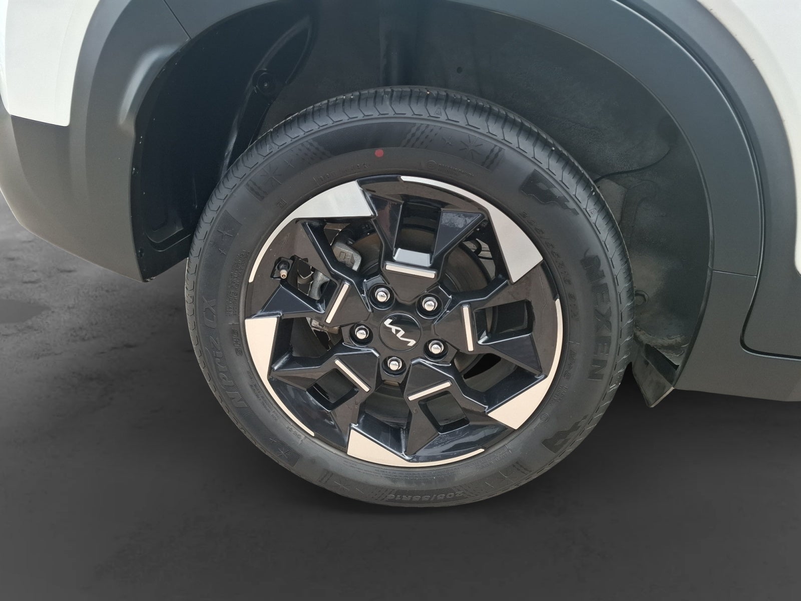 2024 Kia SONET LX MT