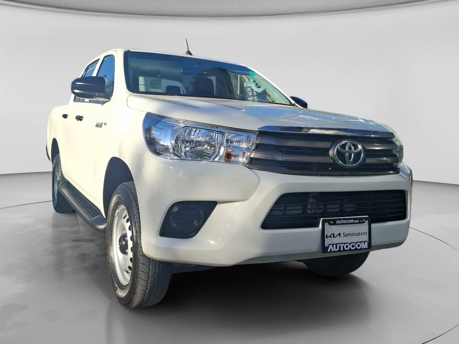 2023 Toyota HILUX D-CAB BASE