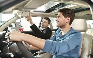 Schedule a test drive at Nissan Autocom Querétaro Constituyentes in Querétaro, Querétaro, México.